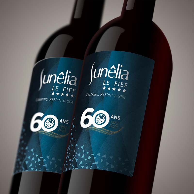 Etiquette de bouteille de vin personnalisée conçue et imprimée par l'agence de communication Koro Marketing